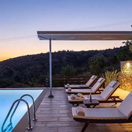 Galanis Villa *