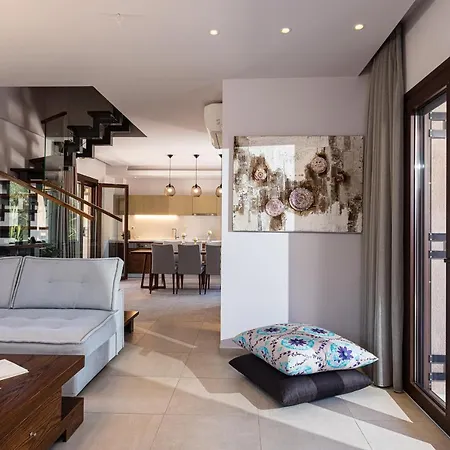 Galanis Villa *